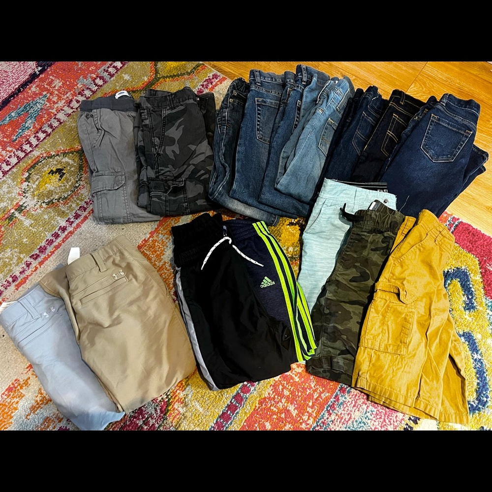 Bundle of Boys Size 7/8 bottoms